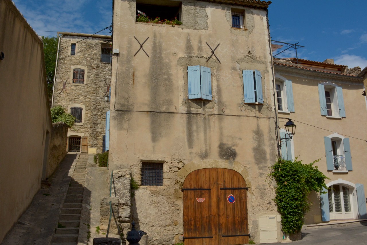 Provence Cucuron Fassade